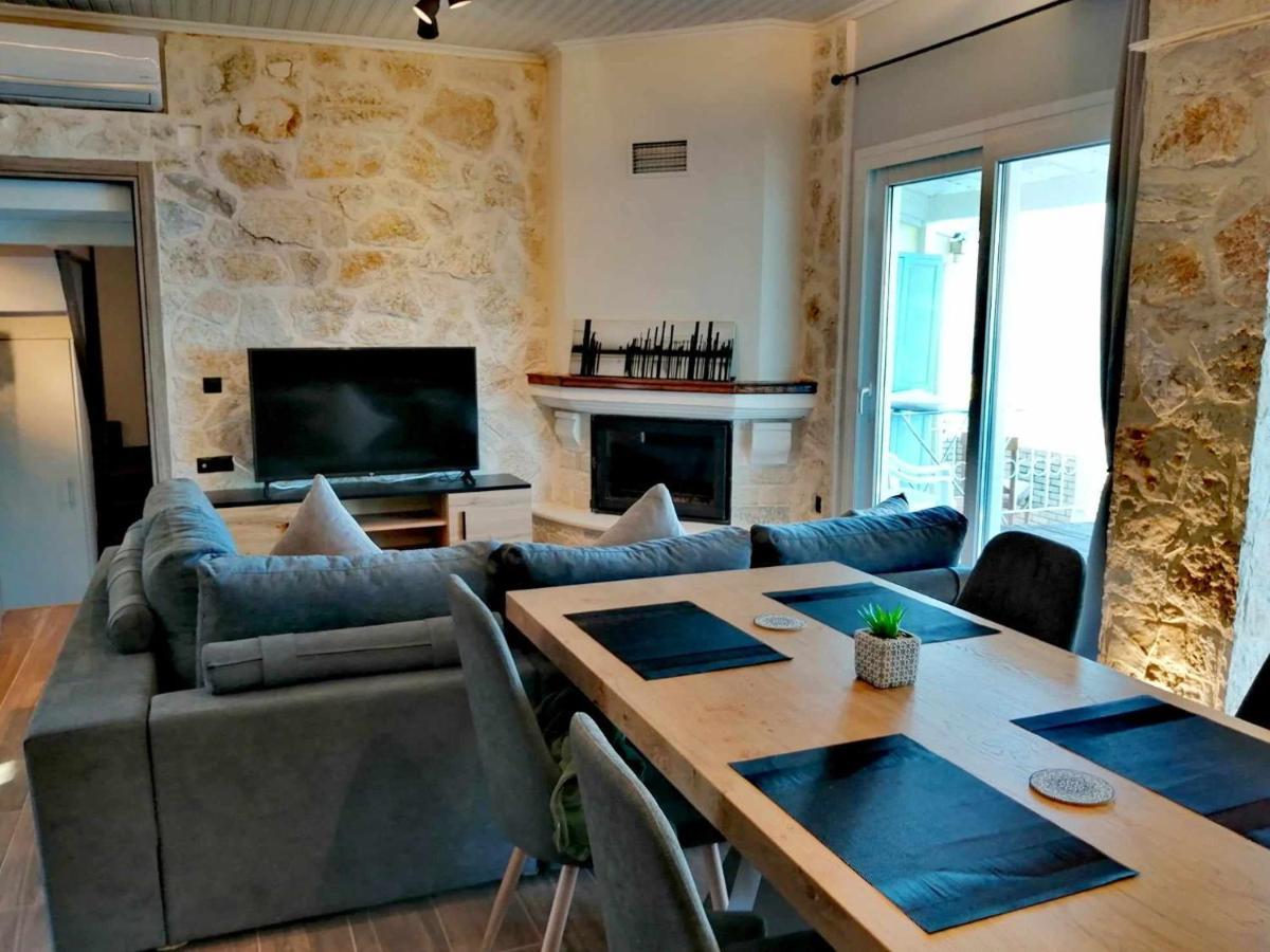 Infinity Blue Apartment Agní Екстериор снимка
