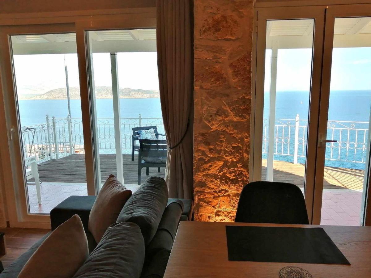 Infinity Blue Apartment Agní Екстериор снимка