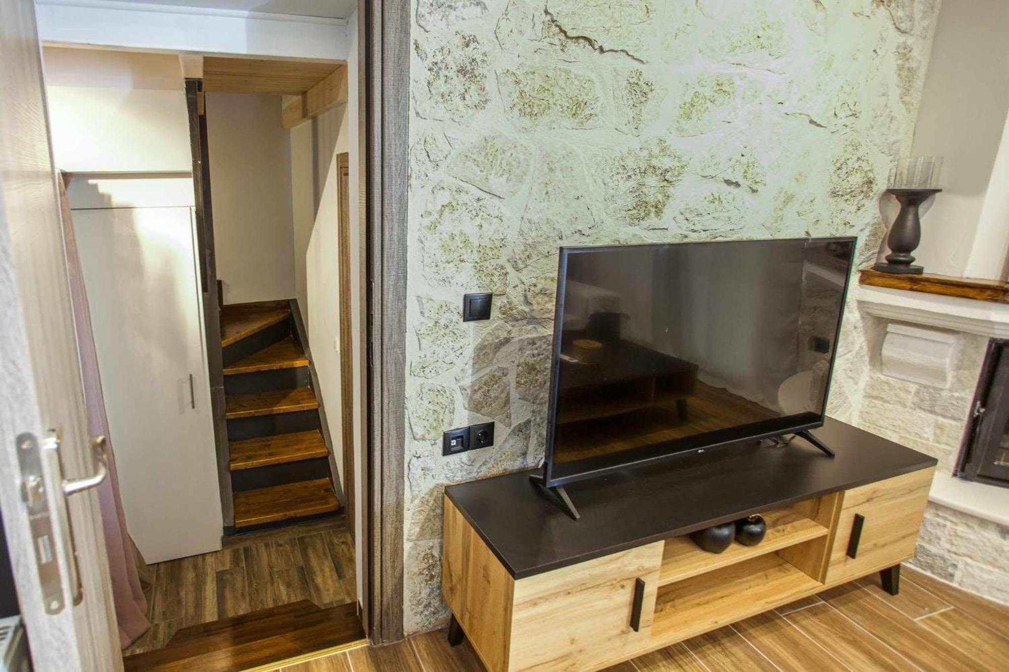 Infinity Blue Apartment Agní Екстериор снимка