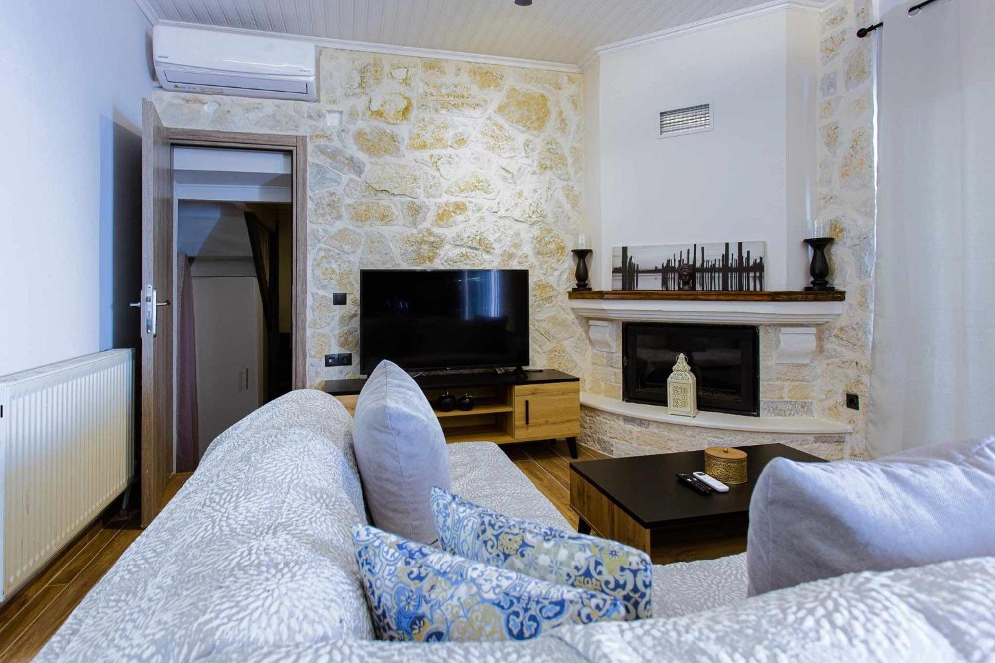 Infinity Blue Apartment Agní Екстериор снимка